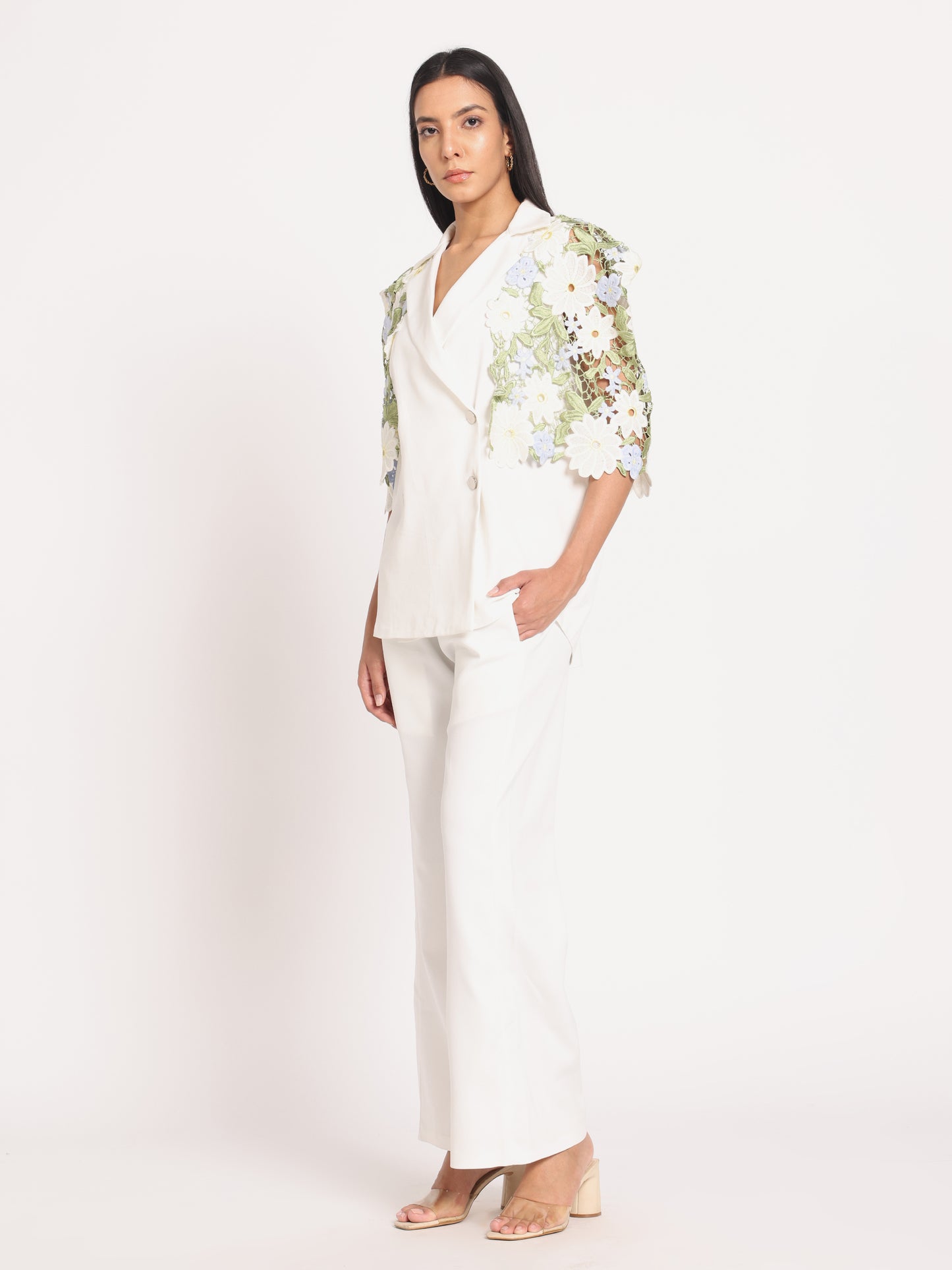 LACE DETAIL LIGHT BLAZER SET