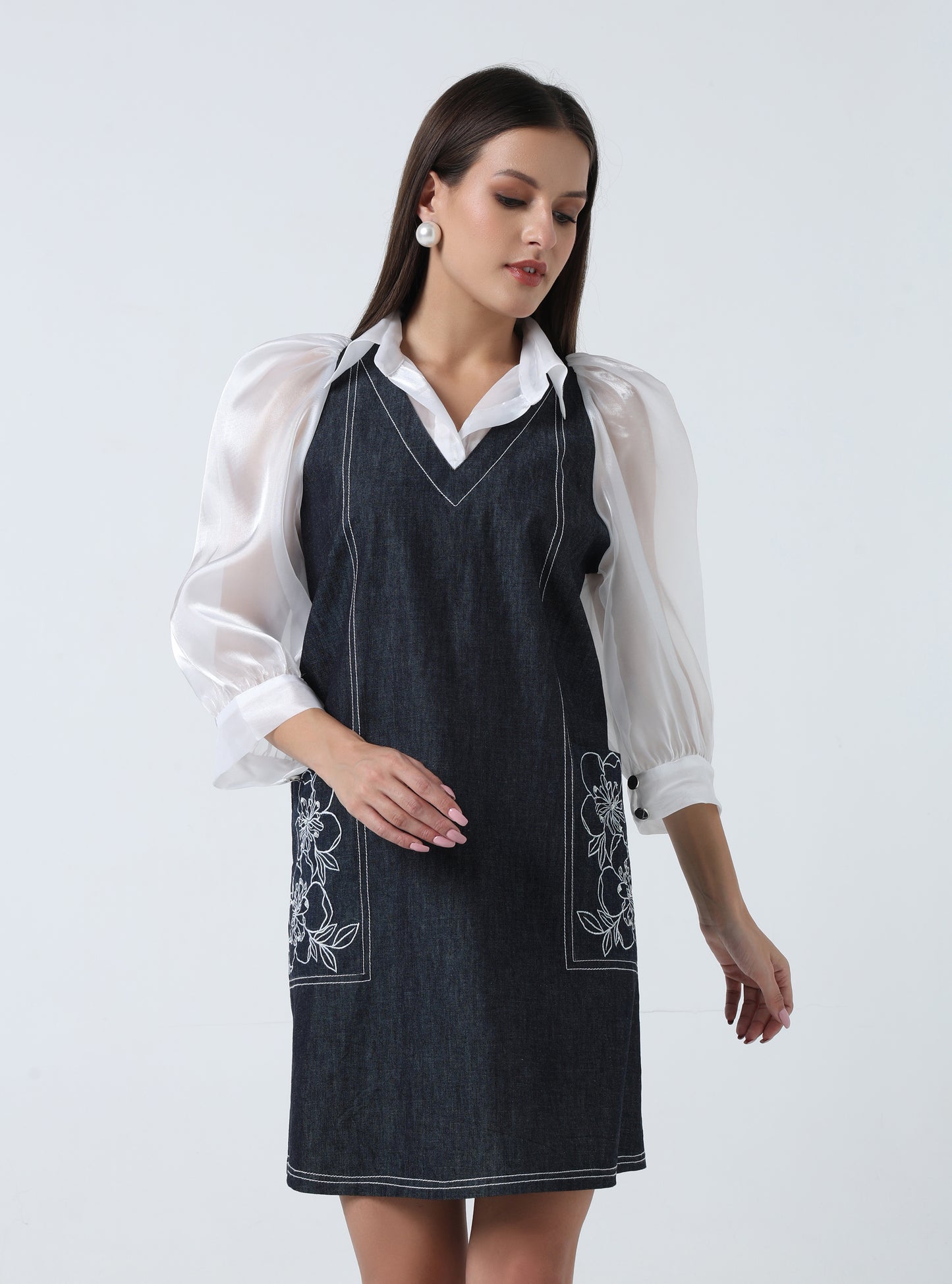 EMBROIDERED POCKET DETAIL DENIM DRESS