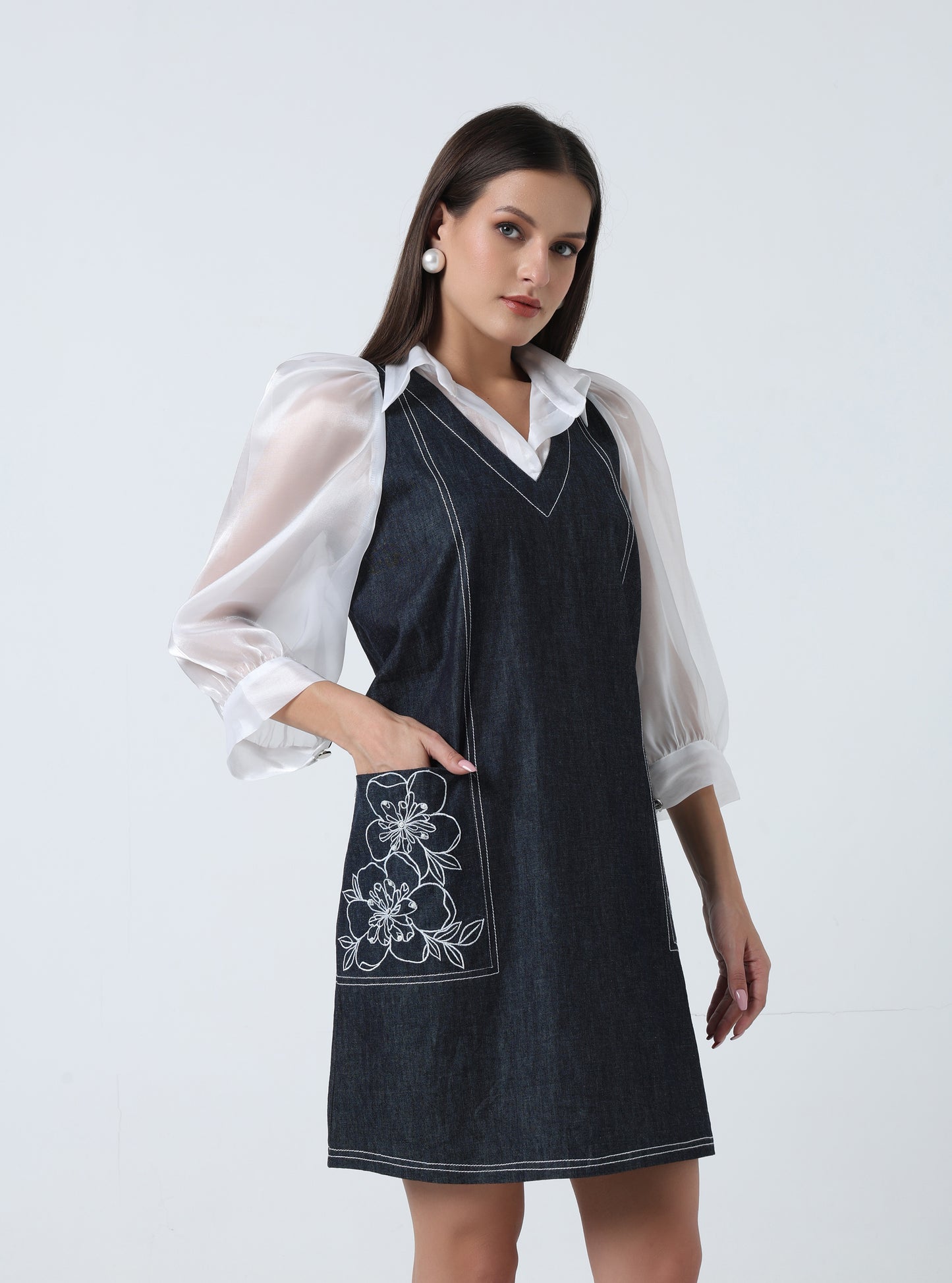 EMBROIDERED POCKET DETAIL DENIM DRESS