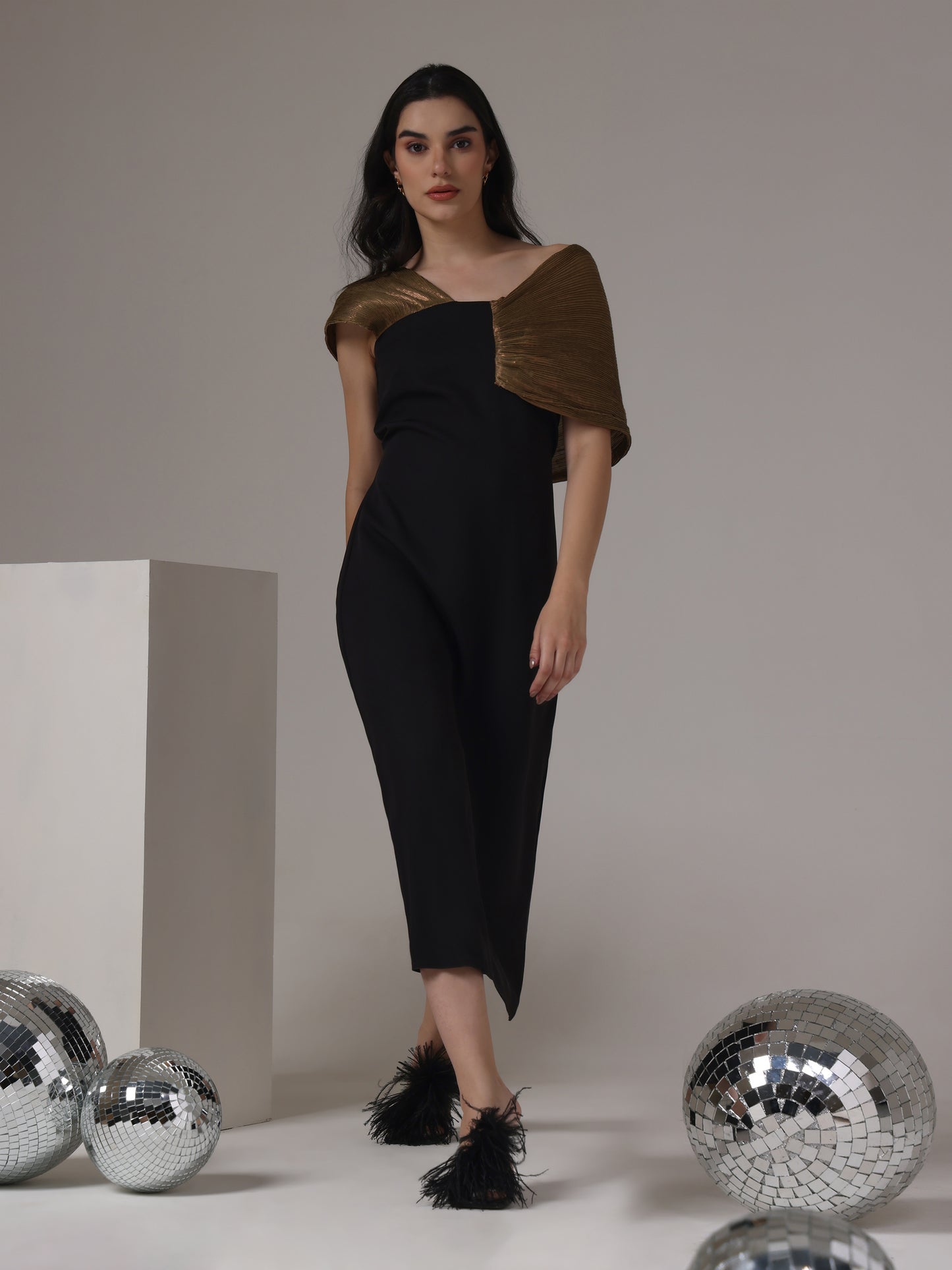 PLEATS DROP SHOULDER DRESS