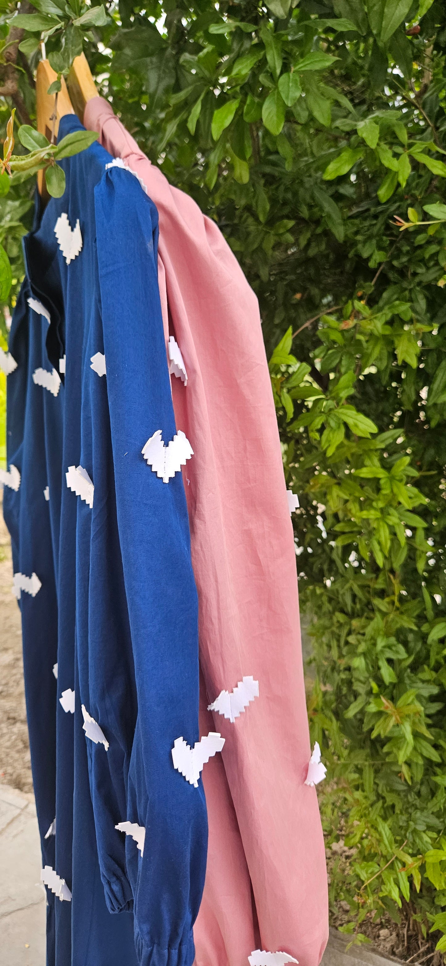 3D HEARTS PLEAT SHIRT