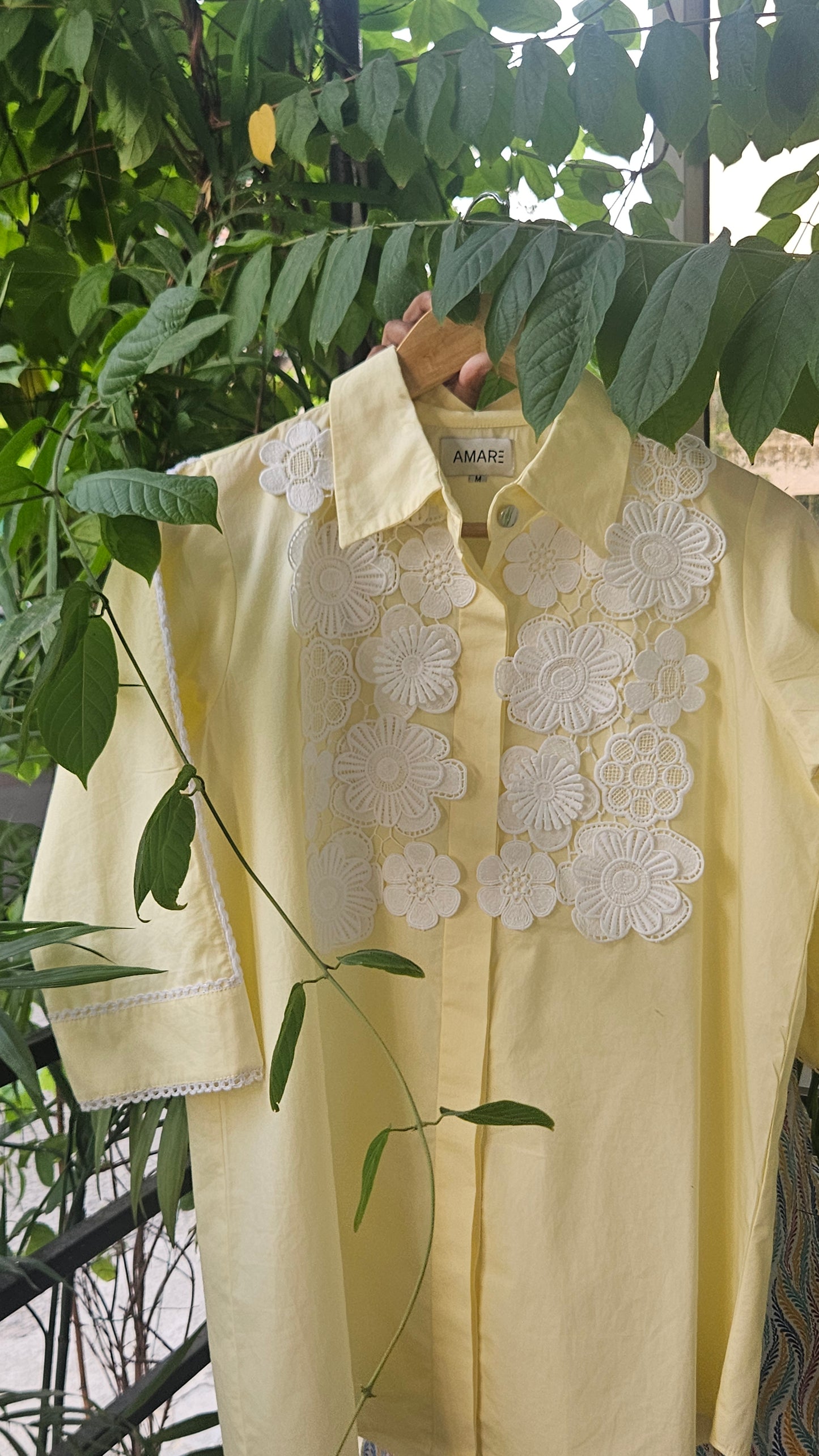3D floral embroidered shirt