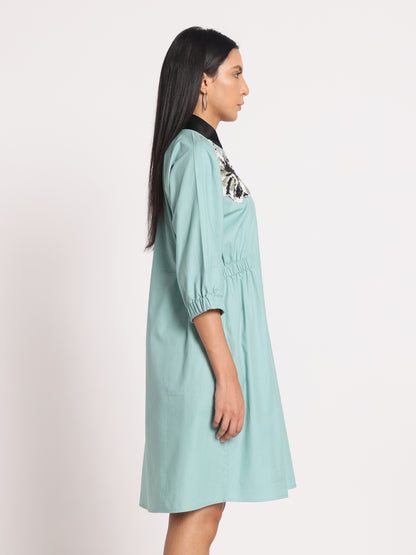 SEQUINNED EMBROIDERED FRONT ZIPPER DRESS