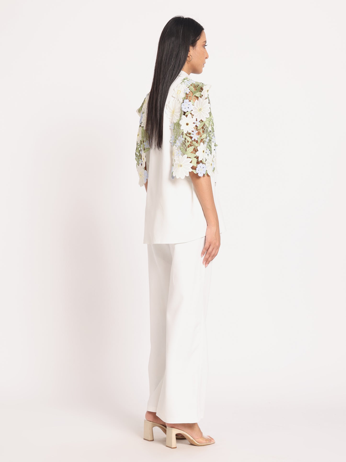 LACE DETAIL LIGHT BLAZER SET