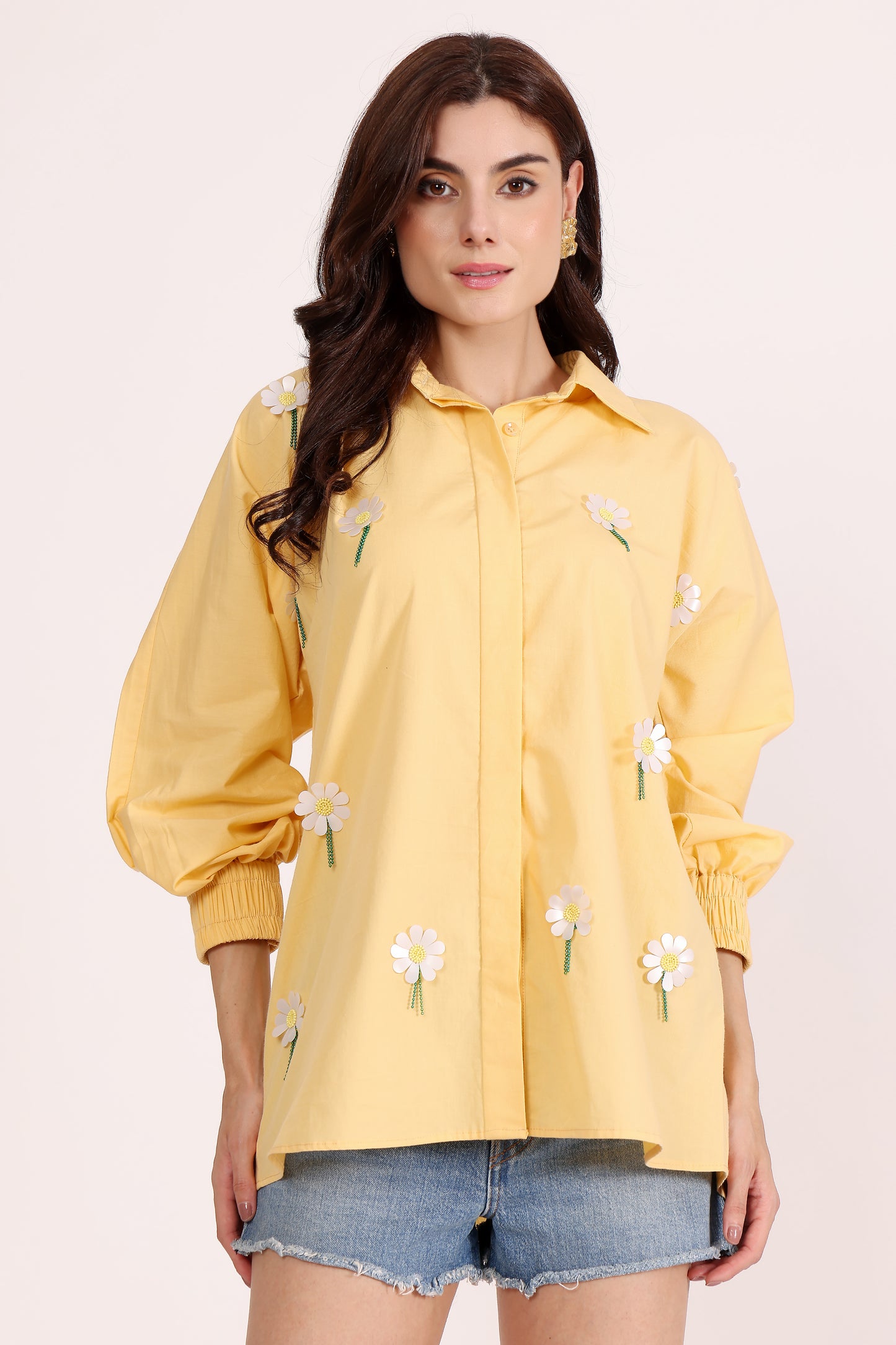 EMBROIDERED DAISY SHIRT