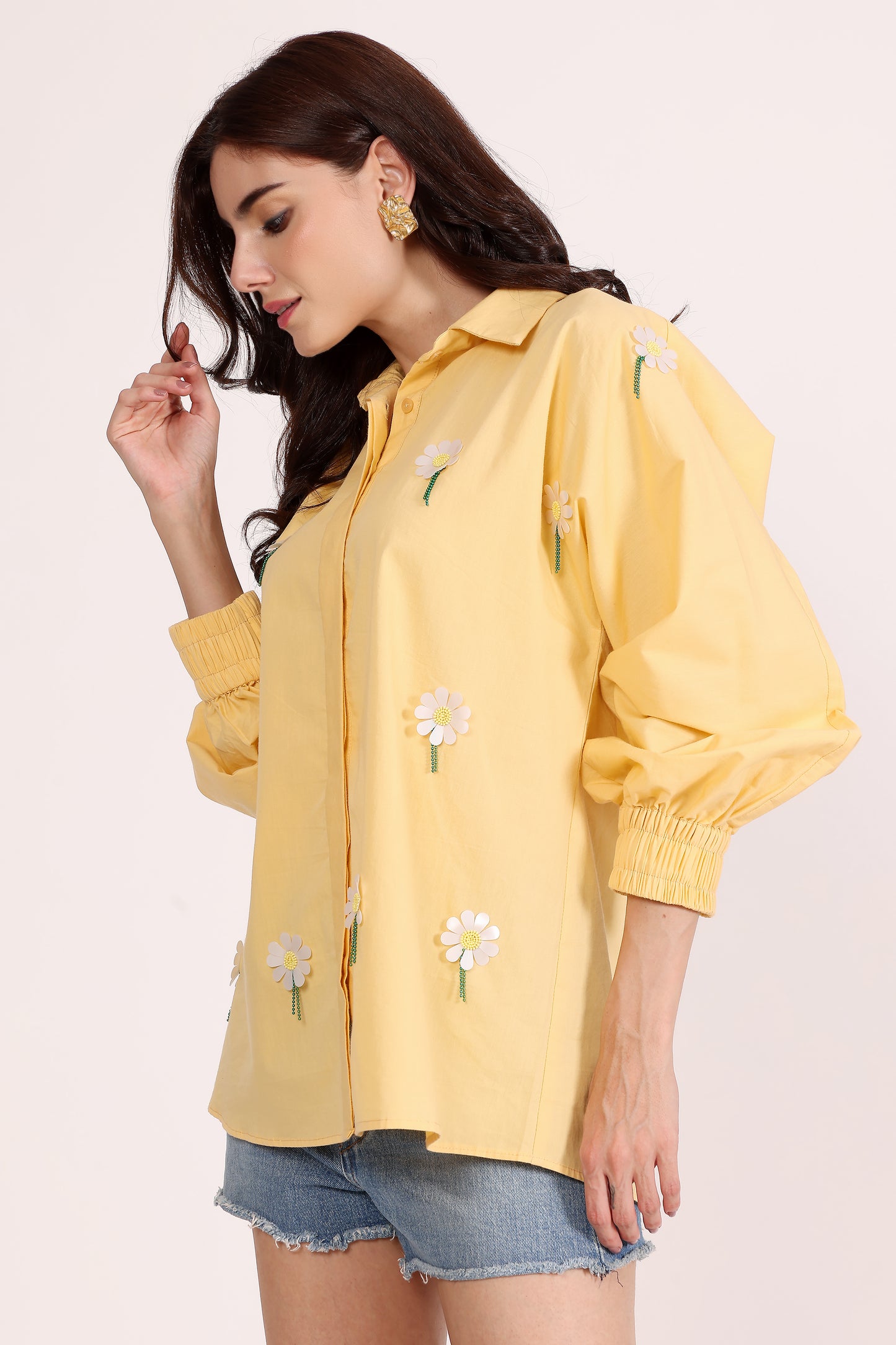 EMBROIDERED DAISY SHIRT